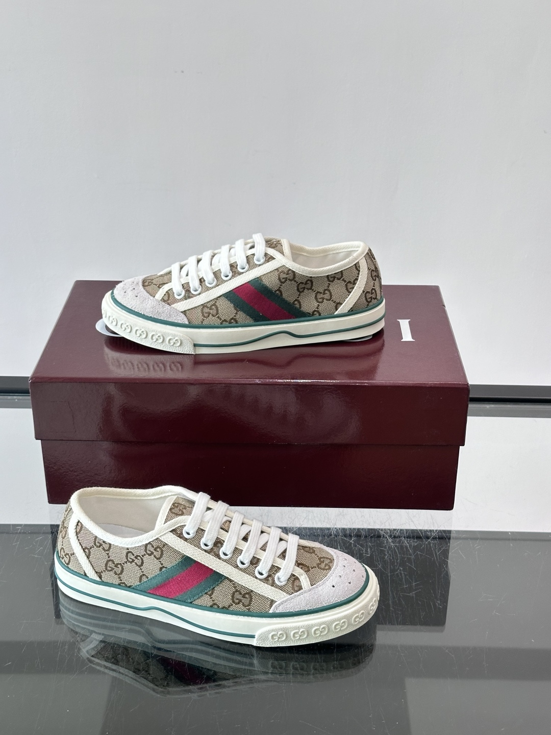 ❤️Arrival Gucci tennis 1977 经典系列帆布鞋…GG帆布成制融品入牌元素 复古格风浓郁 经典与情