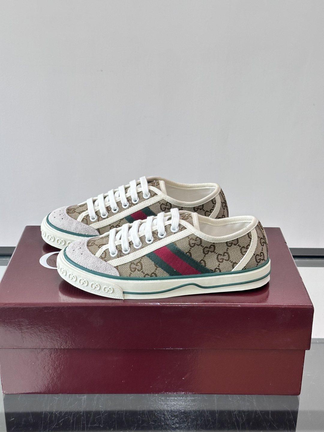 ❤️Arrival Gucci tennis 1977 经典系列帆布鞋…GG帆布成制融品入牌元素 复古格风浓郁 经典与情