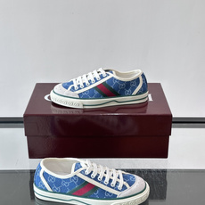 ❤️Arrival Gucci tennis 1977 经典系列帆布鞋…GG帆布成制融品入牌元素 复古格风浓郁 经典与情 ❤️Arrival Gucci tennis 1977 经典系列帆布鞋…GG帆布成制融品入牌元素 复古格风浓郁 经典与情