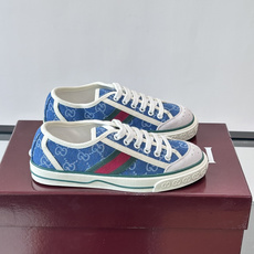 ❤️Arrival Gucci tennis 1977 经典系列帆布鞋…GG帆布成制融品入牌元素 复古格风浓郁 经典与情 ❤️Arrival Gucci tennis 1977 经典系列帆布鞋…GG帆布成制融品入牌元素 复古格风浓郁 经典与情