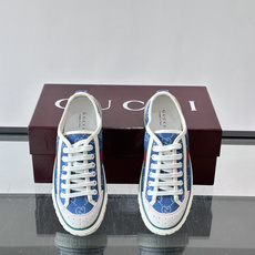 ❤️Arrival Gucci tennis 1977 经典系列帆布鞋…GG帆布成制融品入牌元素 复古格风浓郁 经典与情 ❤️Arrival Gucci tennis 1977 经典系列帆布鞋…GG帆布成制融品入牌元素 复古格风浓郁 经典与情