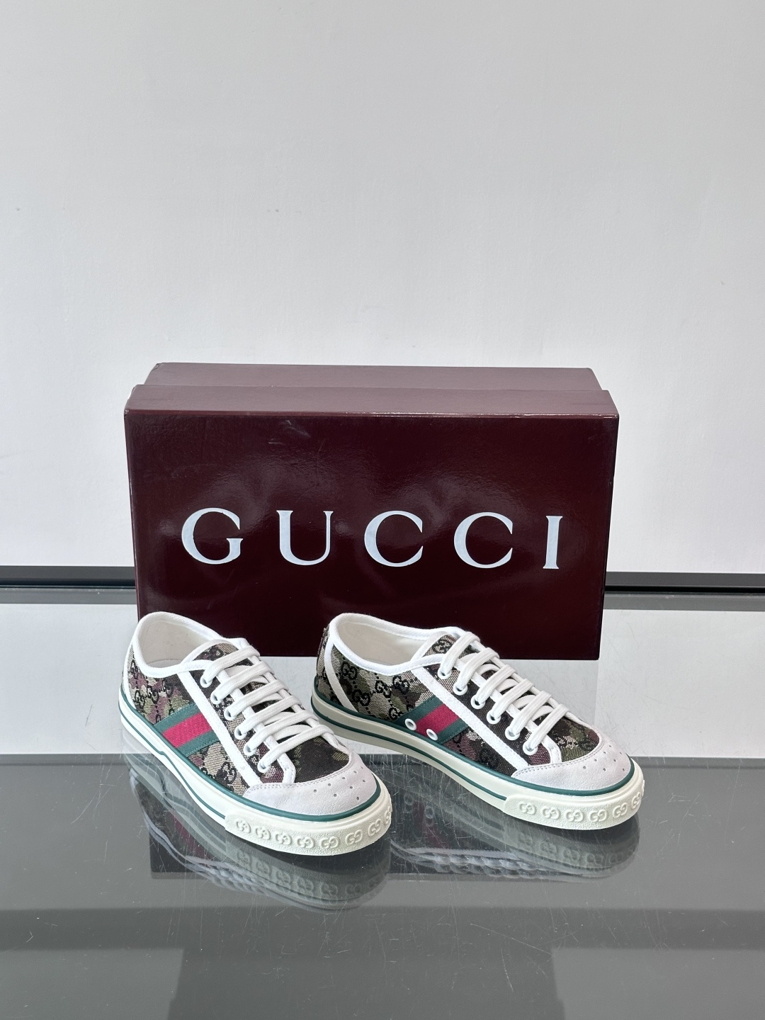 ❤️Arrival Gucci tennis 1977 经典系列帆布鞋…GG帆布成制融品入牌元素 复古格风浓郁 经典与情