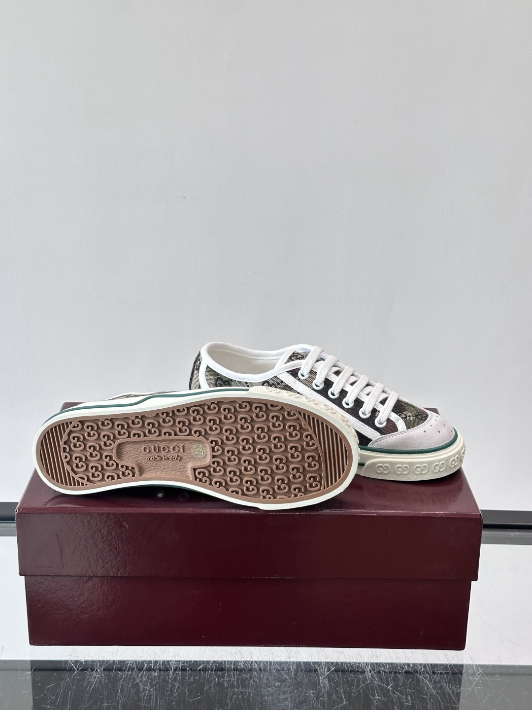 ❤️Arrival Gucci tennis 1977 经典系列帆布鞋…GG帆布成制融品入牌元素 复古格风浓郁 经典与情