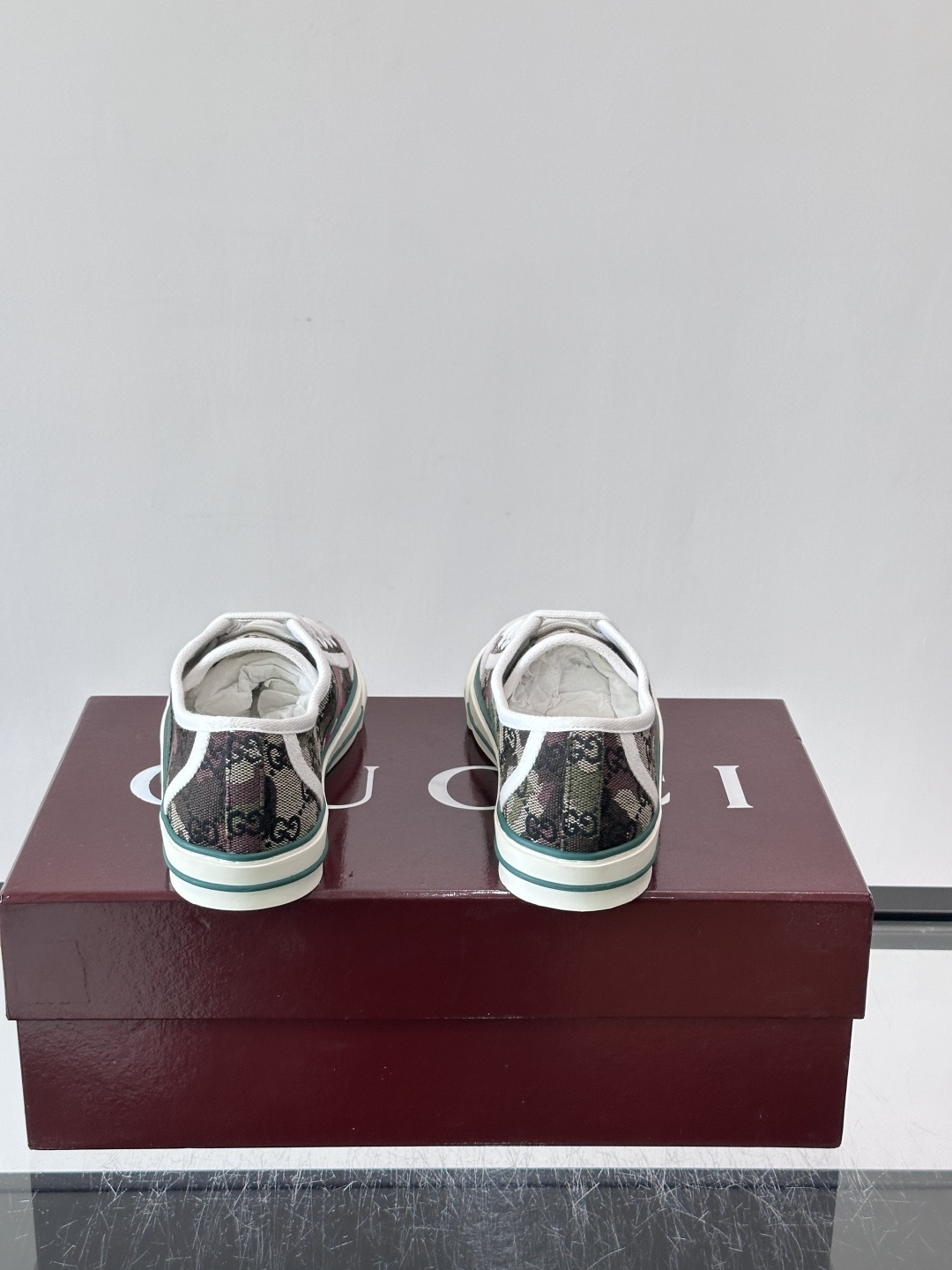 ❤️Arrival Gucci tennis 1977 经典系列帆布鞋…GG帆布成制融品入牌元素 复古格风浓郁 经典与情