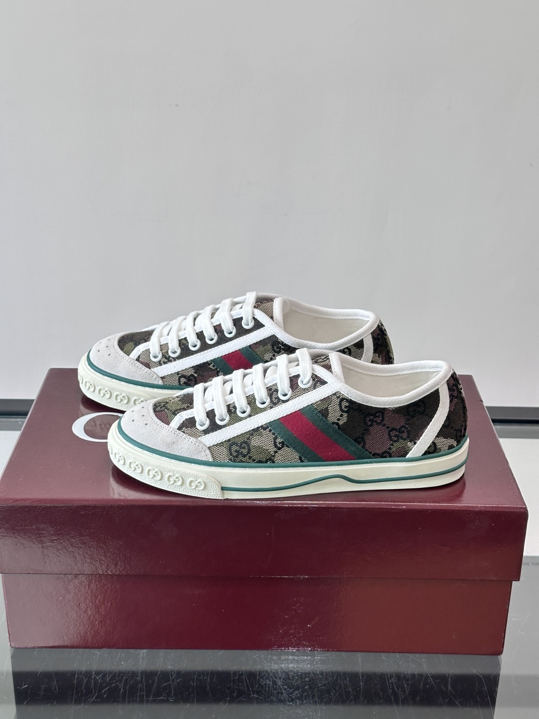 ❤️Arrival Gucci tennis 1977 经典系列帆布鞋…GG帆布成制融品入牌元素 复古格风浓郁 经典与情