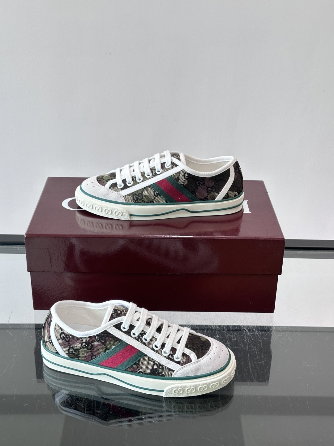 ❤️Arrival Gucci tennis 1977 经典系列帆布鞋…GG帆布成制融品入牌元素 复古格风浓郁 经典与情