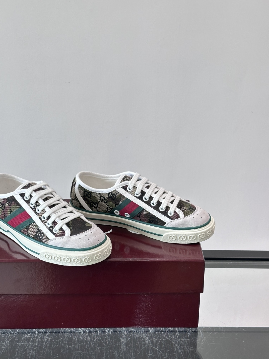 ❤️Arrival Gucci tennis 1977 经典系列帆布鞋…GG帆布成制融品入牌元素 复古格风浓郁 经典与情