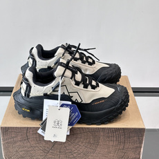 Kolon SPort 可隆户外鞋,科技布➕防滑厚底款,GORE-TEX 防水透气膜。 GORE-TEX Kolon SPort 可隆户外鞋,科技布➕防滑厚底款,GORE-TEX 防水透气膜。 GORE-TEX