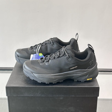 Kolon SPort 可隆户外徒步鞋,网面鞋身搭配黑色厚底,编织鞋带,整体走的是户外机能风。 Kolon SP Kolon SPort 可隆户外徒步鞋,网面鞋身搭配黑色厚底,编织鞋带,整体走的是户外机能风。 Kolon SP