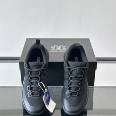 Kolon SPort 可隆户外徒步鞋,网面鞋身搭配黑色厚底,编织鞋带,整体走的是户外机能风。 Kolon SP Kolon SPort 可隆户外徒步鞋,网面鞋身搭配黑色厚底,编织鞋带,整体走的是户外机能风。 Kolon SP