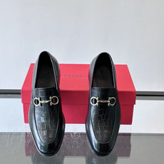 F菲拉格慕男士皮鞋 👞采用真皮材质,质感超高级,英伦风设计简约大方,商务通勤或正式场合都能轻松驾驭👞。一脚蹬设计超方便, F菲拉格慕男士皮鞋 👞采用真皮材质,质感超高级,英伦风设计简约大方,商务通勤或正式场合都能轻松驾驭👞。一脚蹬设计超方便,