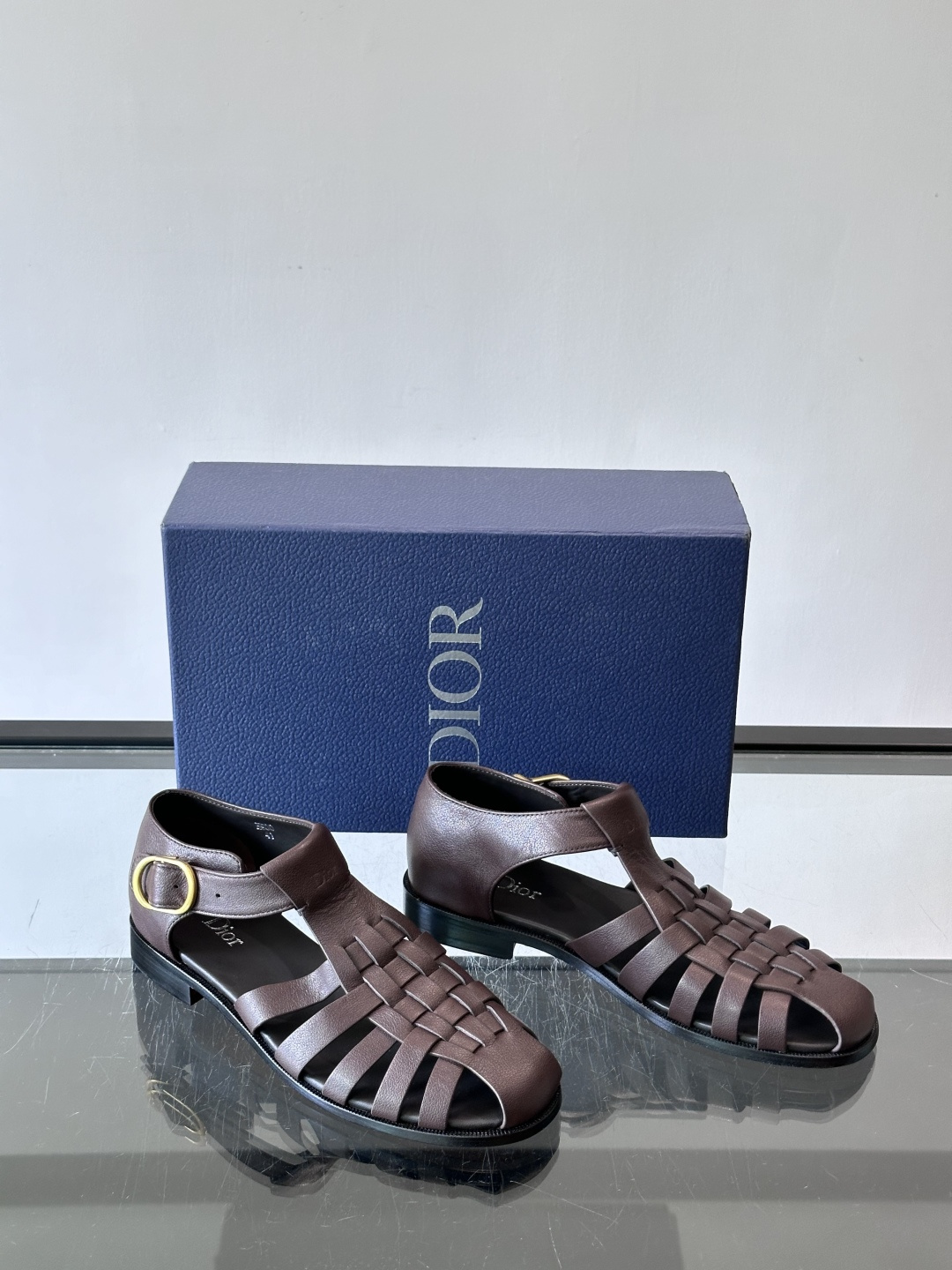 Dior Al Mare 渔夫凉鞋 牛皮革乔纳森·安德森 (Jonathan Anderson) 以 Dior Al M Dior Al Mare 渔夫凉鞋 牛皮革乔纳森·安德森 (Jonathan Anderson) 以 Dior Al M