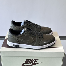 Nike和Prada联名运动鞋,灵感来自Air Jordan 1,撞色超吸睛,鞋面用透气网布+皮革拼接,舒适又耐穿✨。侧 Nike和Prada联名运动鞋,灵感来自Air Jordan 1,撞色超吸睛,鞋面用透气网布+皮革拼接,舒适又耐穿✨。侧