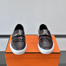 H爱马仕乐福鞋选用优质粒面牛皮,鞋面细腻有质感,搭配经典一脚蹬设计,穿脱超方便!EVA软底轻便缓震,长时间走路也很舒适✨ H爱马仕乐福鞋选用优质粒面牛皮,鞋面细腻有质感,搭配经典一脚蹬设计,穿脱超方便!EVA软底轻便缓震,长时间走路也很舒适✨
