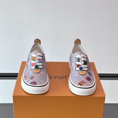 Louis Vuitton × Vans 联名帆布鞋,深棕色 Monogram 帆布鞋面,彩色 LV Monogra Louis Vuitton × Vans 联名帆布鞋,深棕色 Monogram 帆布鞋面,彩色 LV Monogra