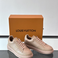 LV🌸BEVERLY HILLS 运动鞋本款 Beverly Hills 运动鞋为绒面牛皮革压印迷你 Monogram LV🌸BEVERLY HILLS 运动鞋本款 Beverly Hills 运动鞋为绒面牛皮革压印迷你 Monogram