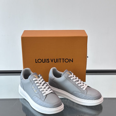 LV🌸BEVERLY HILLS 运动鞋本款 Beverly Hills 运动鞋为绒面牛皮革压印迷你 Monogram LV🌸BEVERLY HILLS 运动鞋本款 Beverly Hills 运动鞋为绒面牛皮革压印迷你 Monogram