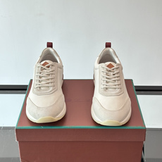 👟Loro Piana LP休闲鞋,采用胎牛皮鞋面,柔软又耐穿,鞋底轻便舒适,适合长时间行走。经典百搭,通勤休闲都能轻松 👟Loro Piana LP休闲鞋,采用胎牛皮鞋面,柔软又耐穿,鞋底轻便舒适,适合长时间行走。经典百搭,通勤休闲都能轻松