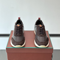 👟Loro Piana LP休闲鞋,采用胎牛皮鞋面,柔软又耐穿,鞋底轻便舒适,适合长时间行走。经典百搭,通勤休闲都能轻松 👟Loro Piana LP休闲鞋,采用胎牛皮鞋面,柔软又耐穿,鞋底轻便舒适,适合长时间行走。经典百搭,通勤休闲都能轻松