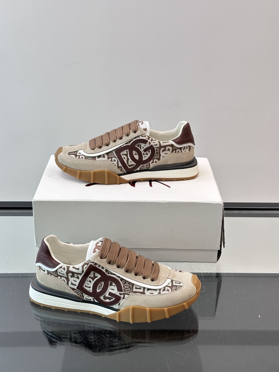Dolce & Gabbana Cushion运动鞋 👟杜嘉班纳Cushion系列运动鞋,网面+颜色拼接,简约又有活 Dolce & Gabbana Cushion运动鞋 👟杜嘉班纳Cushion系列运动鞋,网面+颜色拼接,简约又有活