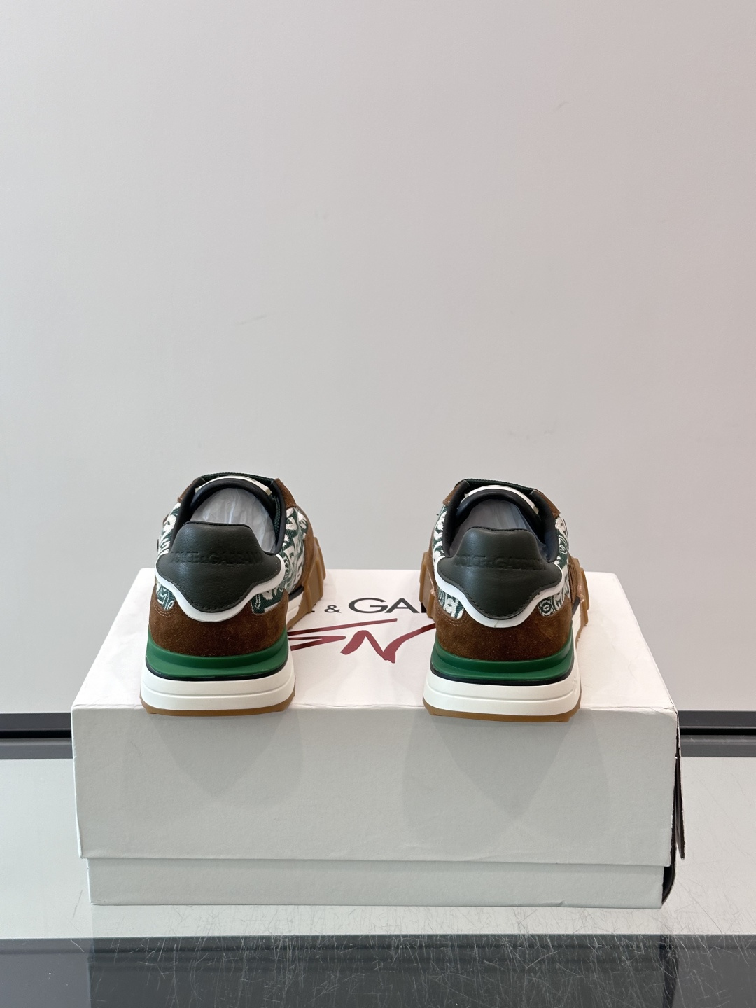Dolce & Gabbana Cushion运动鞋 👟杜嘉班纳Cushion系列运动鞋,网面+颜色拼接,简约又有活 Dolce & Gabbana Cushion运动鞋 👟杜嘉班纳Cushion系列运动鞋,网面+颜色拼接,简约又有活