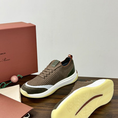 Loro Piana 针织麂皮双拼运动鞋,飞织针织鞋面 + 麂皮拼接,白色中底带淡黄色外底,LP的运动鞋走的是 静奢 Loro Piana 针织麂皮双拼运动鞋,飞织针织鞋面 + 麂皮拼接,白色中底带淡黄色外底,LP的运动鞋走的是 静奢