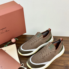 Loro Piana 针织麂皮双拼运动鞋,飞织针织鞋面 + 麂皮拼接,白色中底带淡黄色外底,LP的运动鞋走的是 静奢 Loro Piana 针织麂皮双拼运动鞋,飞织针织鞋面 + 麂皮拼接,白色中底带淡黄色外底,LP的运动鞋走的是 静奢