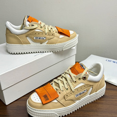 Off-White 26ss 经典配色。皮革 ➕冲孔鞋面拼接,鞋侧有 Off-White 标志性文字标签,超级大吊牌 Off-White 26ss 经典配色。皮革 ➕冲孔鞋面拼接,鞋侧有 Off-White 标志性文字标签,超级大吊牌