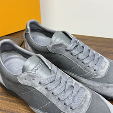 TOD’S/托德斯新款男士乐福休闲鞋,这款鞋选用皮革制成,橡胶大底尽显品牌元素,轻松提升日常造型。原版1:1开发,优雅低 TOD’S/托德斯新款男士乐福休闲鞋,这款鞋选用皮革制成,橡胶大底尽显品牌元素,轻松提升日常造型。原版1:1开发,优雅低