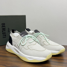 布鲁提 Berlut* Shadow男士运动鞋履 ,这双袜子鞋用轻盈且极富韧性的针织面料,高密度飞织制成,搭配招牌的小牛 布鲁提 Berlut* Shadow男士运动鞋履 ,这双袜子鞋用轻盈且极富韧性的针织面料,高密度飞织制成,搭配招牌的小牛