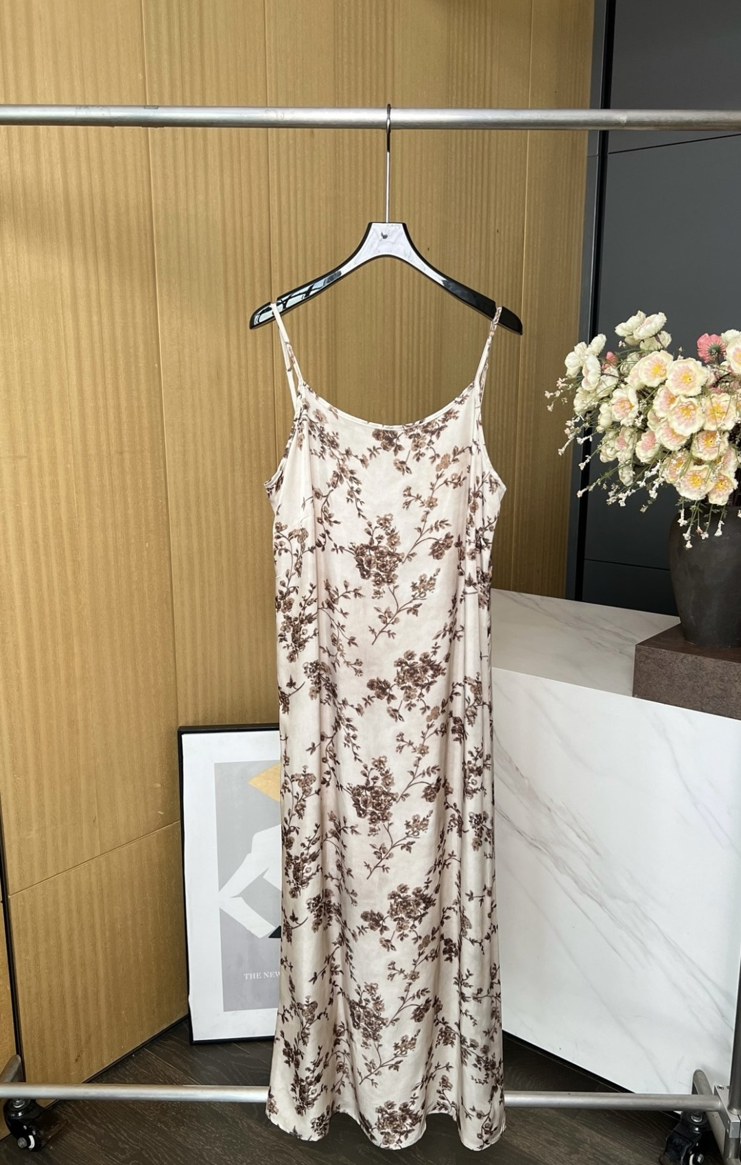 NO:414157,UMA WANG Spring and Summer New Style New Chinese Cupramide Silk Mud Dyeing Old Flower Printed Sling Dress, the fabric is comfortable and drooping, and the upper body is beautiful. S M L,, skirts, alexander wang19860909UMA WANG 春夏新款 新中式铜氨丝泥染做旧花朵印花吊带连衣裙、面料舒服有垂感、上身唯美 码数S M L,,skirts,alexander wang,Women's clothing