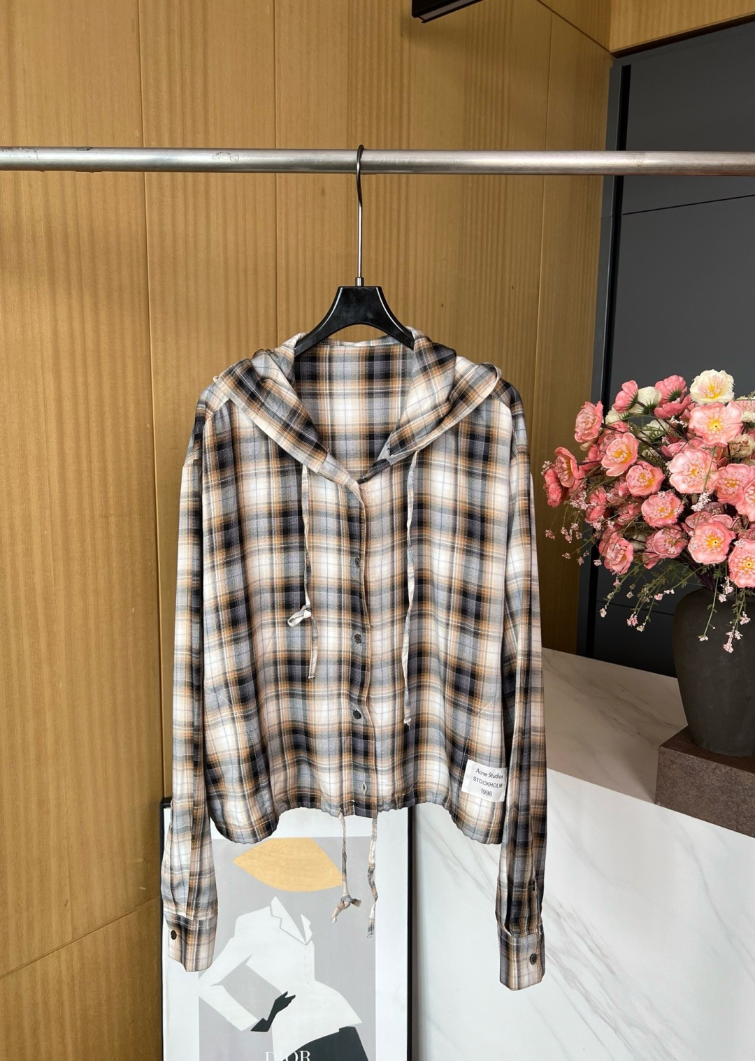 NO:416195,ACNE STUDIOS Spring and Summer New Coffee Plaid Set Series - Hooded Shirt Jackets, Fabrics, Slim and Soft, Super Comfortable, Single or One-Set of Matches, S M L, Acne Studios, Dior, Jackets & Coats, Hats, Alexander Wang19860909ACNE STUDIOS 春夏新款 咖色格纹套装系列——连帽衬衣外套、面料丝滑软糯超级舒服、单穿或者一套搭配都非常好看 码数S M L,,acne studios,dior,jackets & coats,hats,alexander wang,Women's clothing