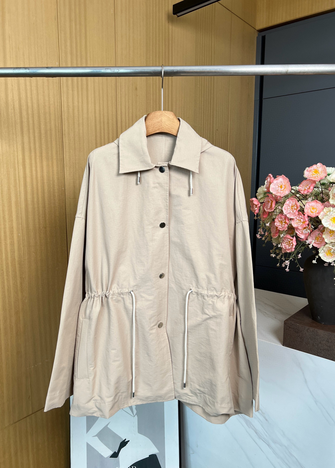 NO:548789,TOTEME new autumn and winter style classic design waist drawstring hooded windbreaker parka, waist drawstring adjust size, loose fit S M L,,hats,alexander wang19860909TOTEME 秋冬新款 经典设计收腰抽绳连帽风衣派克服、腰部抽绳调节大小、宽松版型 码数S M L,,hats,alexander wang,Women's clothing