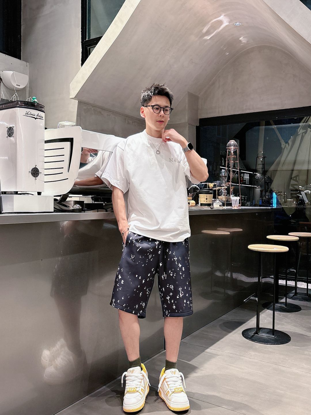LV   三标齐全 2026夏季新款男士休闲短裤，高级定制面料透气面料 透气弹力舒适度极高，细节无可挑剔