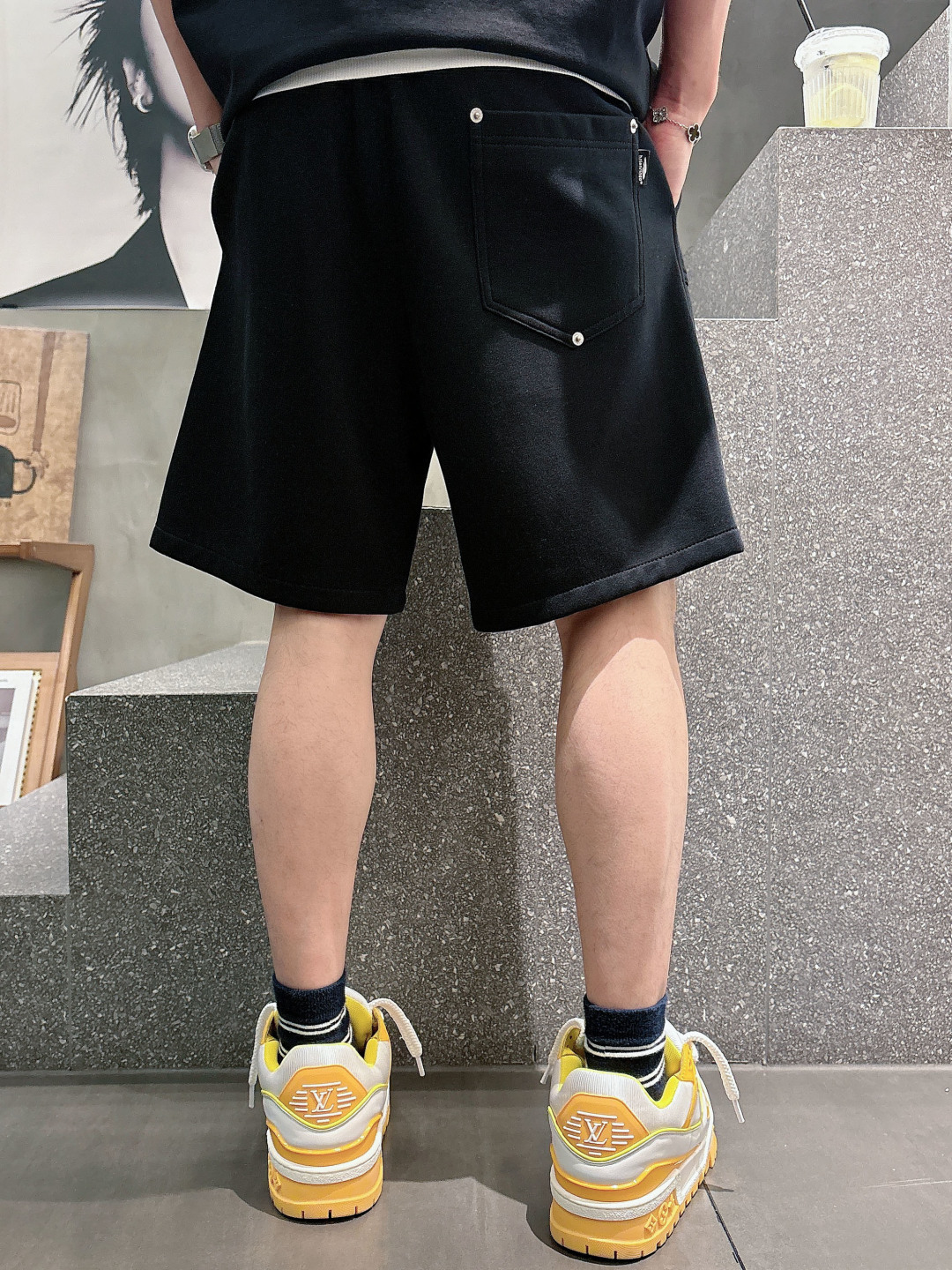 巴黎世家   三标齐全 2026夏季新款男士休闲短裤，高级定制面料透气面料 透气弹力舒适度极高，细节无可