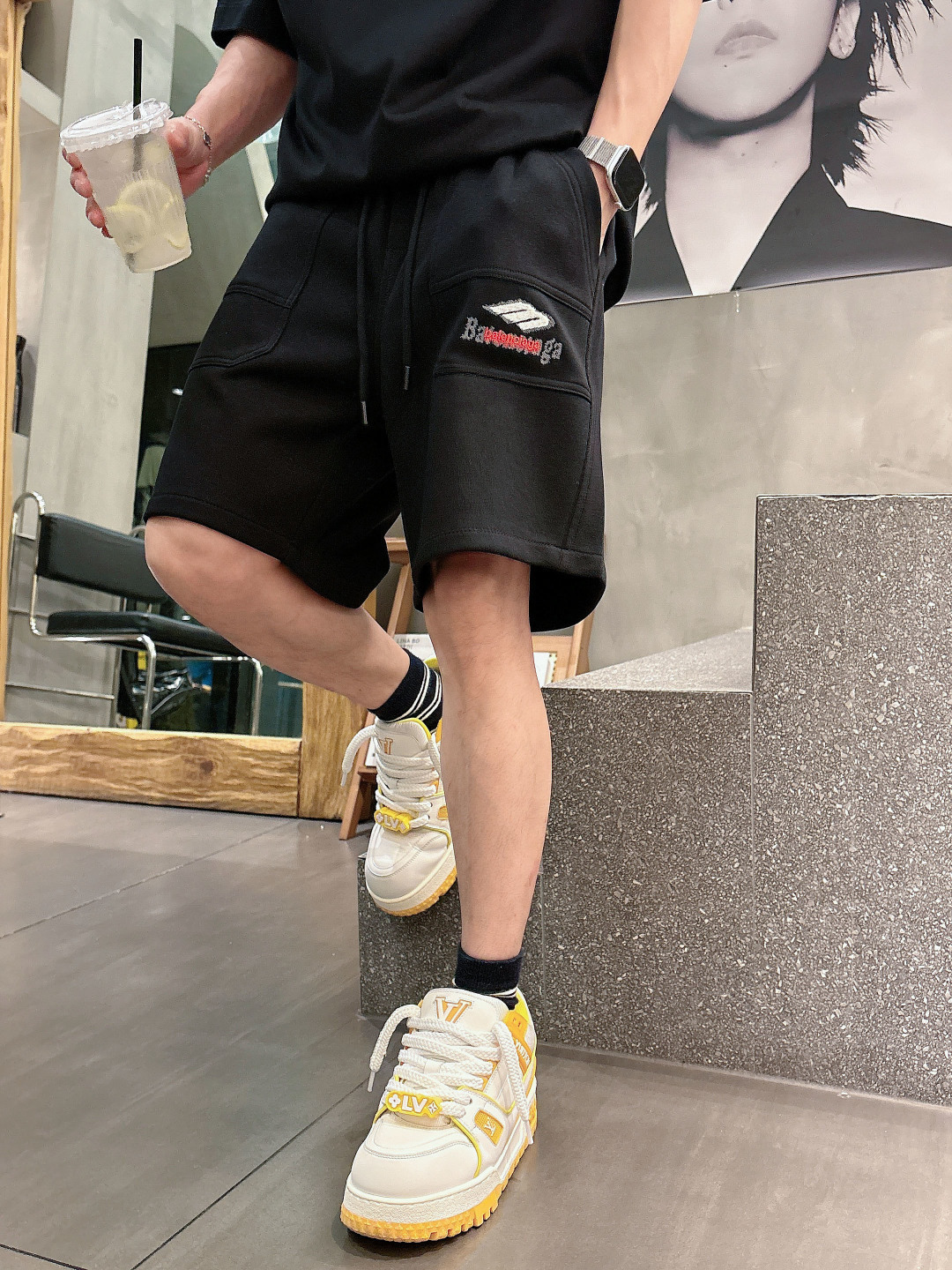 NO:844078,Balenciaga's three-standard complete 2026 summer new men's casual shorts, advanced custom-made breathable fabrics, extremely breathable, elastic and comfortable, impeccable details, top-grade accessories, original logo design concept, delicate and soft feel!  The upper body fit is awesome!  Sizes M-XXXL, please state your height and weight when ordering,,balenciaga,shorts,19860909巴黎世家三标齐全 2026夏季新款男士休闲短裤,高级定制面料透气面料 透气弹力舒适度极高,细节无可挑剔,顶级辅料配备,原版logo设计理念,手感细腻柔软！上身版型超赞！尺码M-XXXL下单报身高体重,,balenciaga,shorts,,Men's clothing