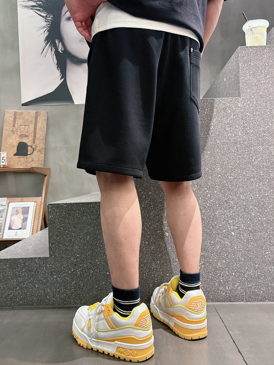 巴黎世家   三标齐全 2026夏季新款男士休闲短裤，高级定制面料透气面料 透气弹力舒适度极高，细节无可