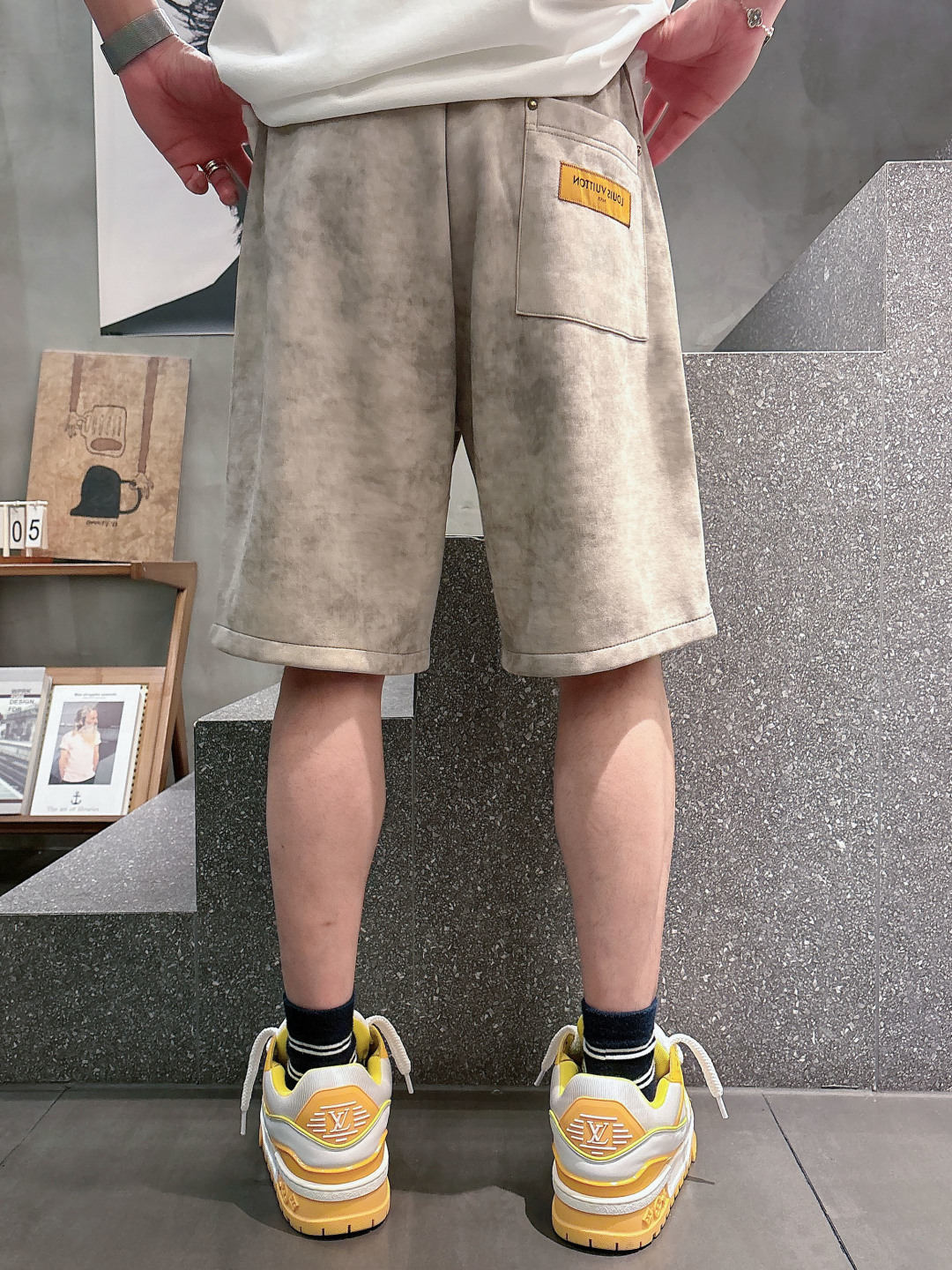 LV   三标齐全 2026夏季新款男士休闲短裤，高级定制面料透气面料 透气弹力舒适度极高，细节无可挑剔