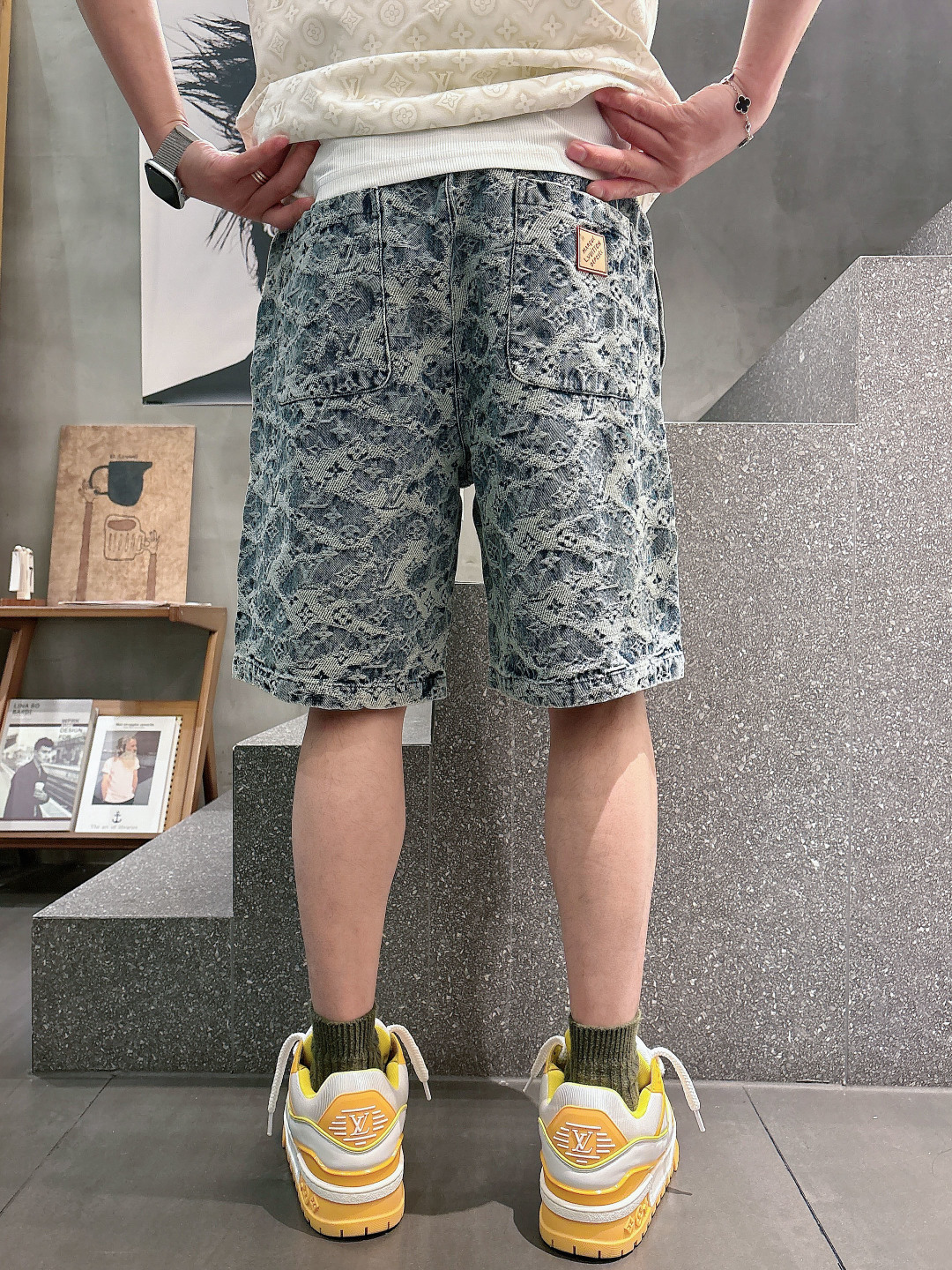 LV   三标齐全 2026夏季新款男士休闲短裤，高级定制面料透气面料 透气弹力舒适度极高，细节无可挑剔