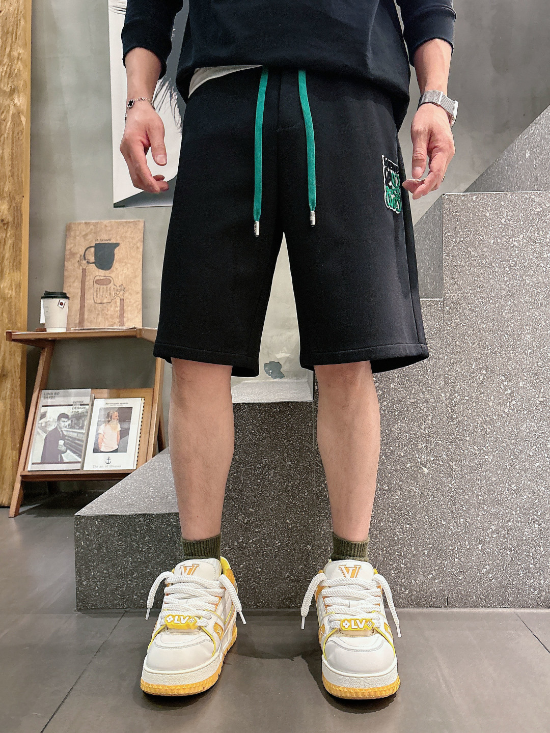 罗意威   三标齐全 2026夏季新款男士休闲短裤，高级定制面料透气面料 透气弹力舒适度极高，细节无可挑