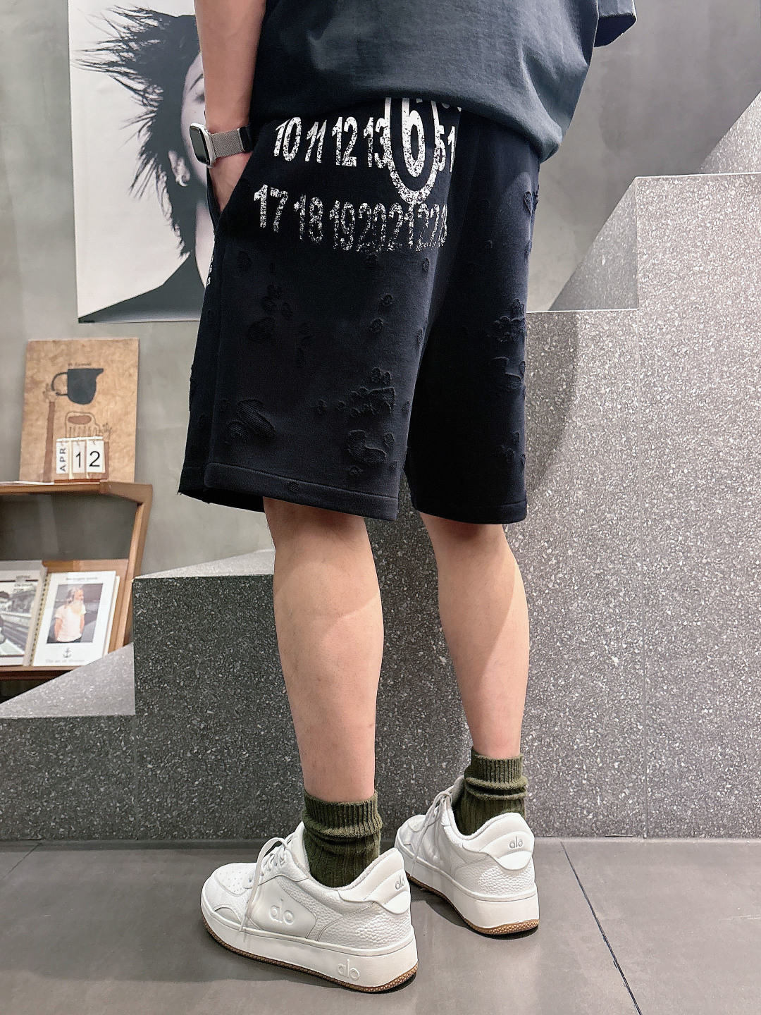 马吉拉   三标齐全 2026夏季新款男士休闲短裤，高级定制面料透气面料 透气弹力舒适度极高，细节无可挑