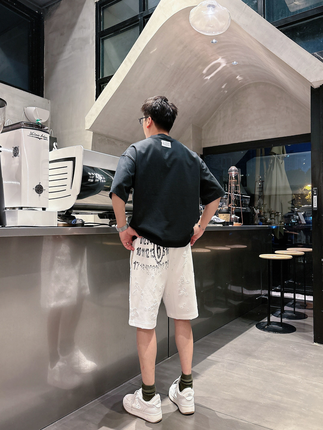 马吉拉   三标齐全 2026夏季新款男士休闲短裤，高级定制面料透气面料 透气弹力舒适度极高，细节无可挑