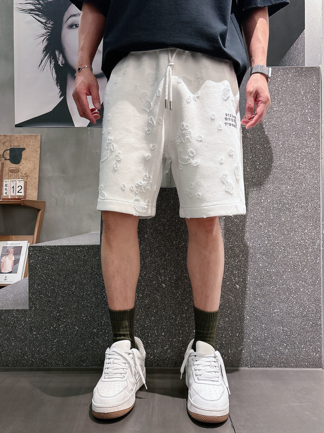 马吉拉   三标齐全 2026夏季新款男士休闲短裤，高级定制面料透气面料 透气弹力舒适度极高，细节无可挑