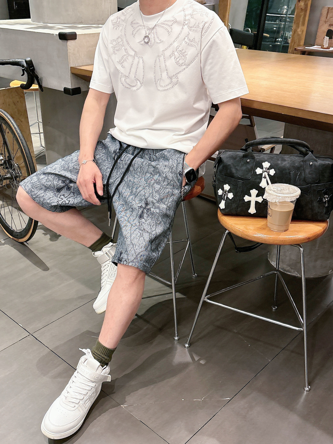 克罗心  三标齐全    2026夏季新款男士休闲短裤，高级定制面料透气面料 透气弹力舒适度极高，细节无