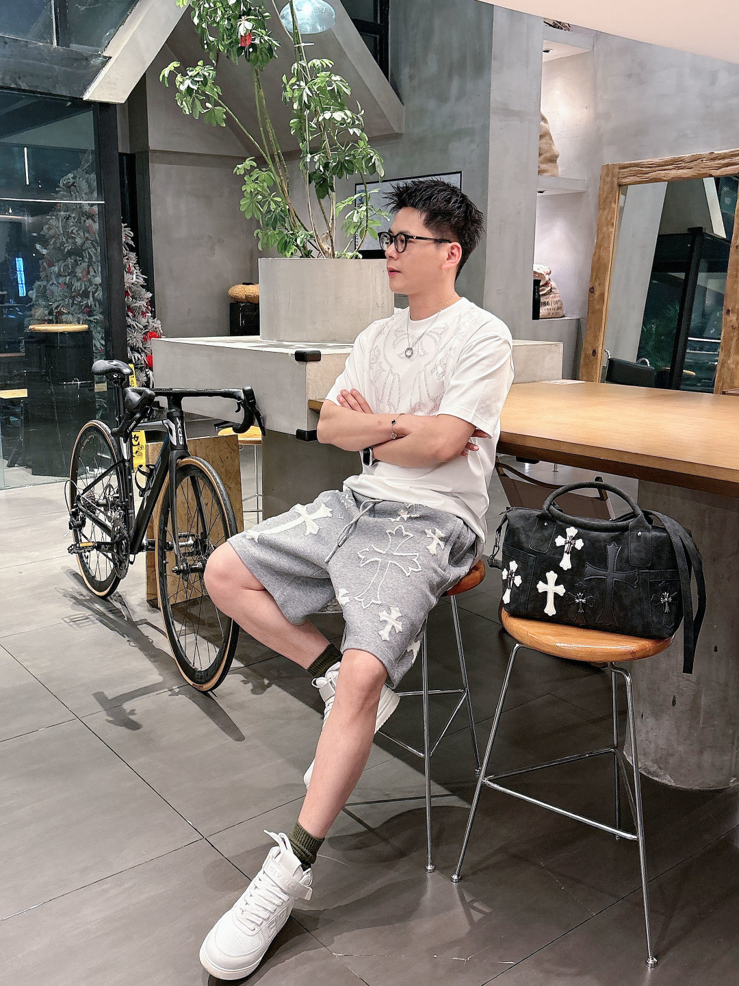 克罗心  三标齐全    2026夏季新款男士休闲短裤，高级定制面料透气面料 透气弹力舒适度极高，细节无