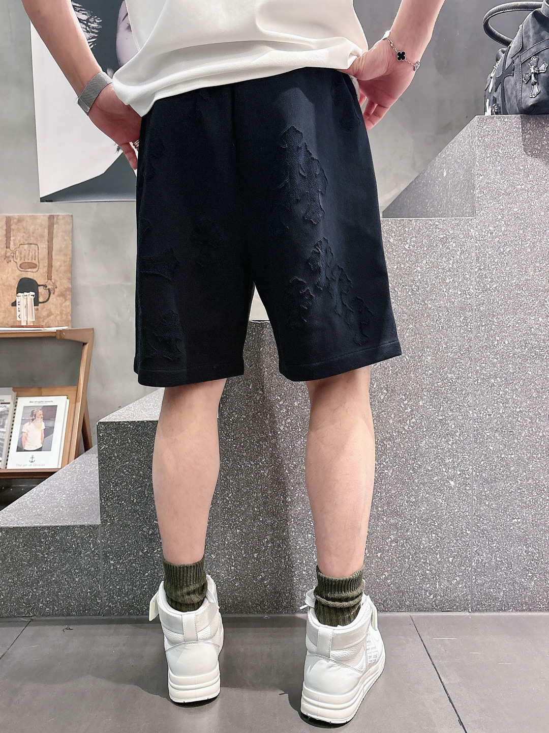 克罗心  三标齐全    2026夏季新款男士休闲短裤，高级定制面料透气面料 透气弹力舒适度极高，细节无