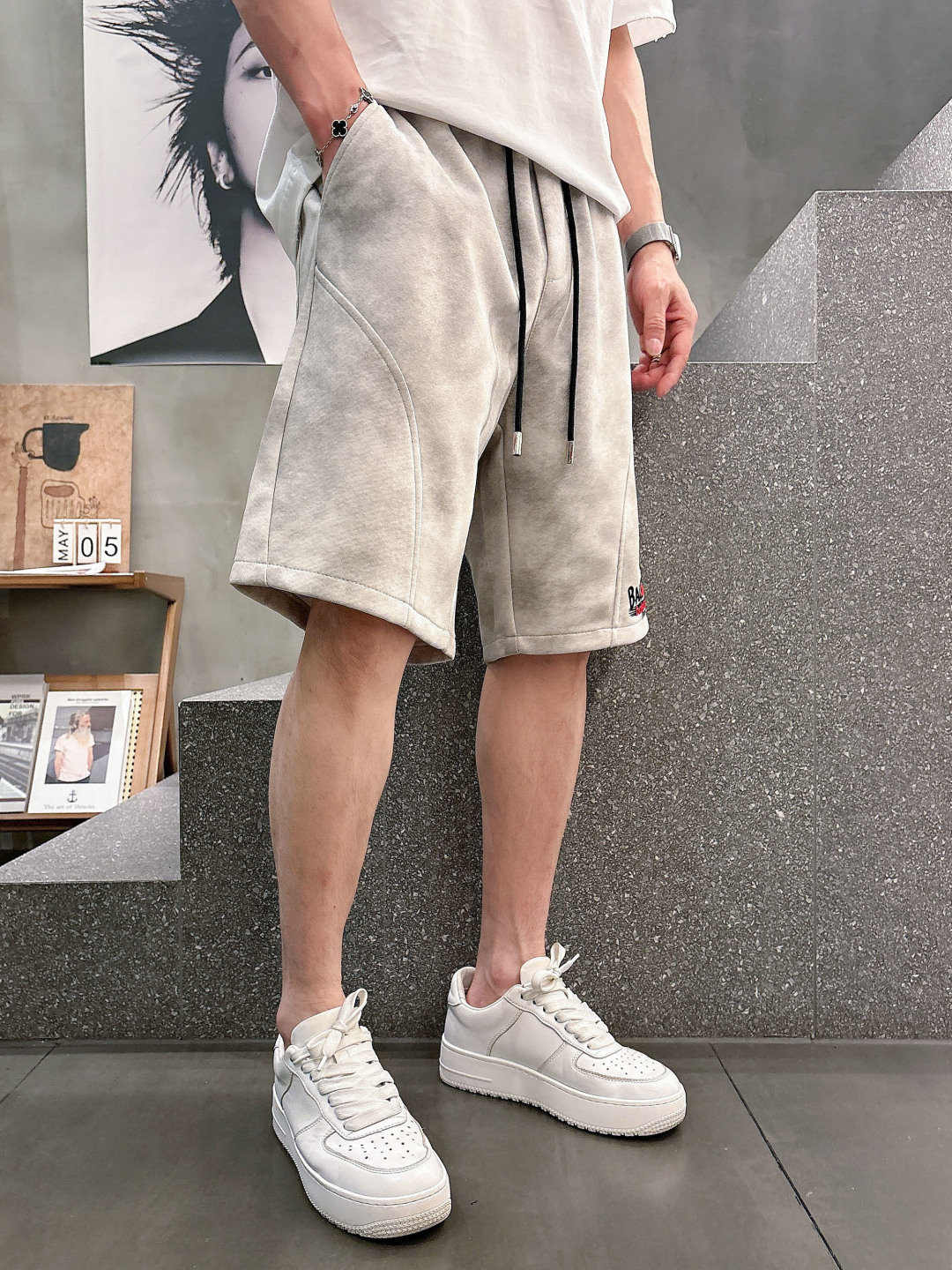 巴黎世家  三标齐全    2026夏季新款男士休闲短裤，高级定制面料透气面料 透气弹力舒适度极高，细节