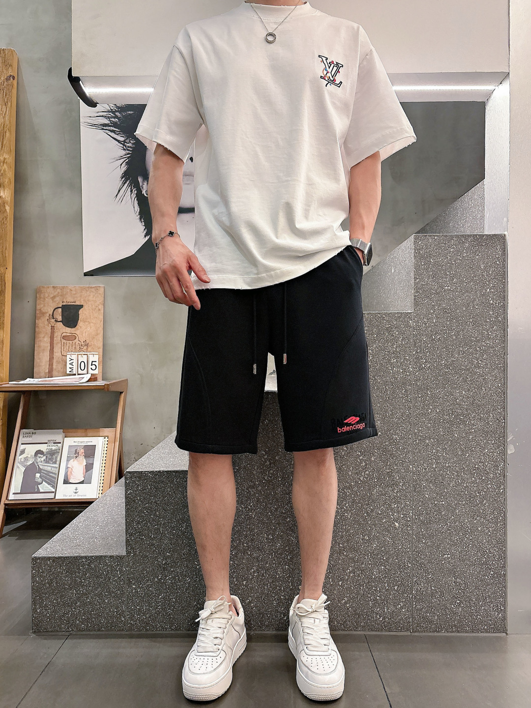 巴黎世家  三标齐全    2026夏季新款男士休闲短裤，高级定制面料透气面料 透气弹力舒适度极高，细节