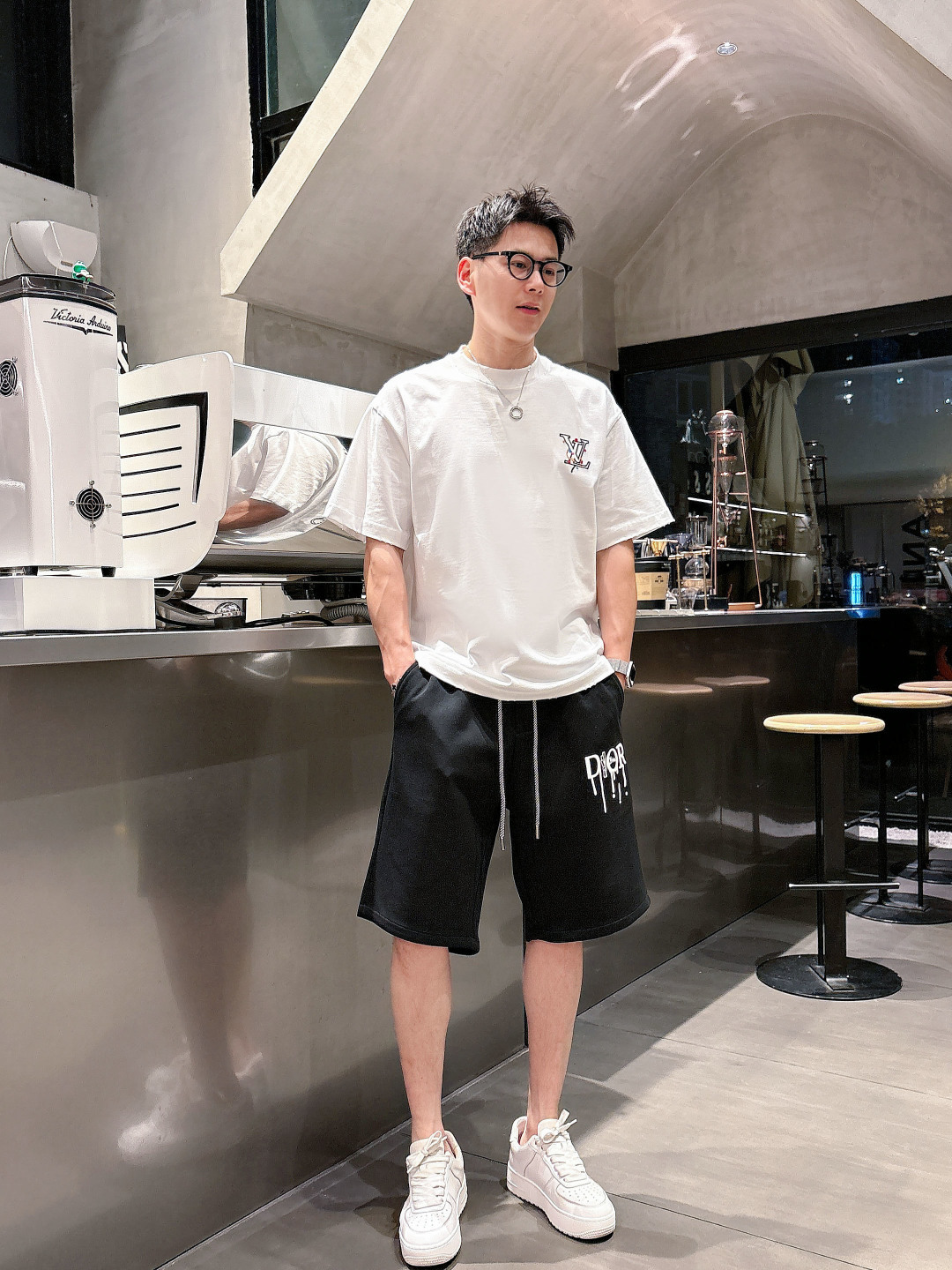 迪奥  三标齐全    2026夏季新款男士休闲短裤，高级定制面料透气面料 透气弹力舒适度极高，细节无可