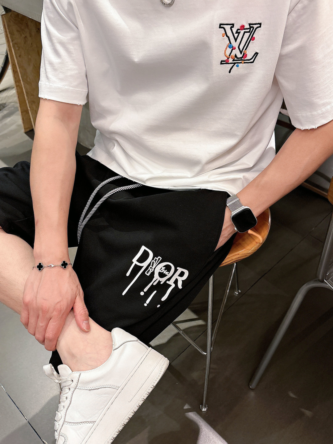 迪奥  三标齐全    2026夏季新款男士休闲短裤，高级定制面料透气面料 透气弹力舒适度极高，细节无可